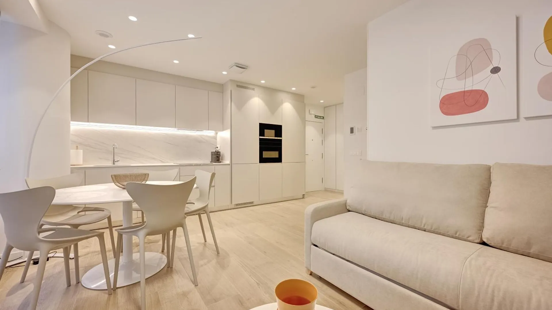Yamaguchi Plaza By Clabao Apartment Pamplona