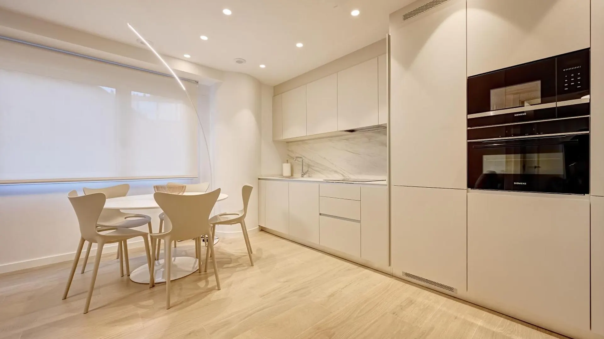 Yamaguchi Plaza By Clabao Apartment Pamplona
