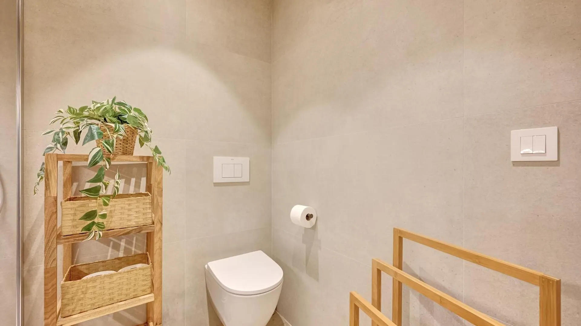 Yamaguchi Plaza By Clabao Apartment Pamplona