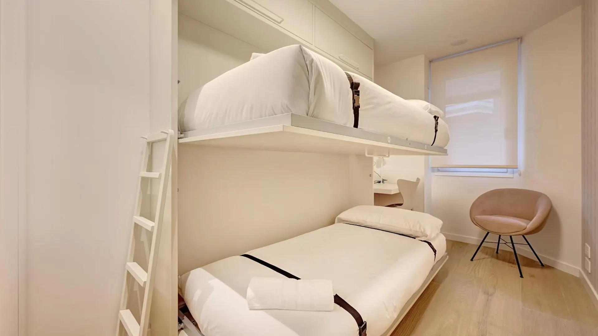 Yamaguchi Plaza By Clabao Apartment Pamplona Spain