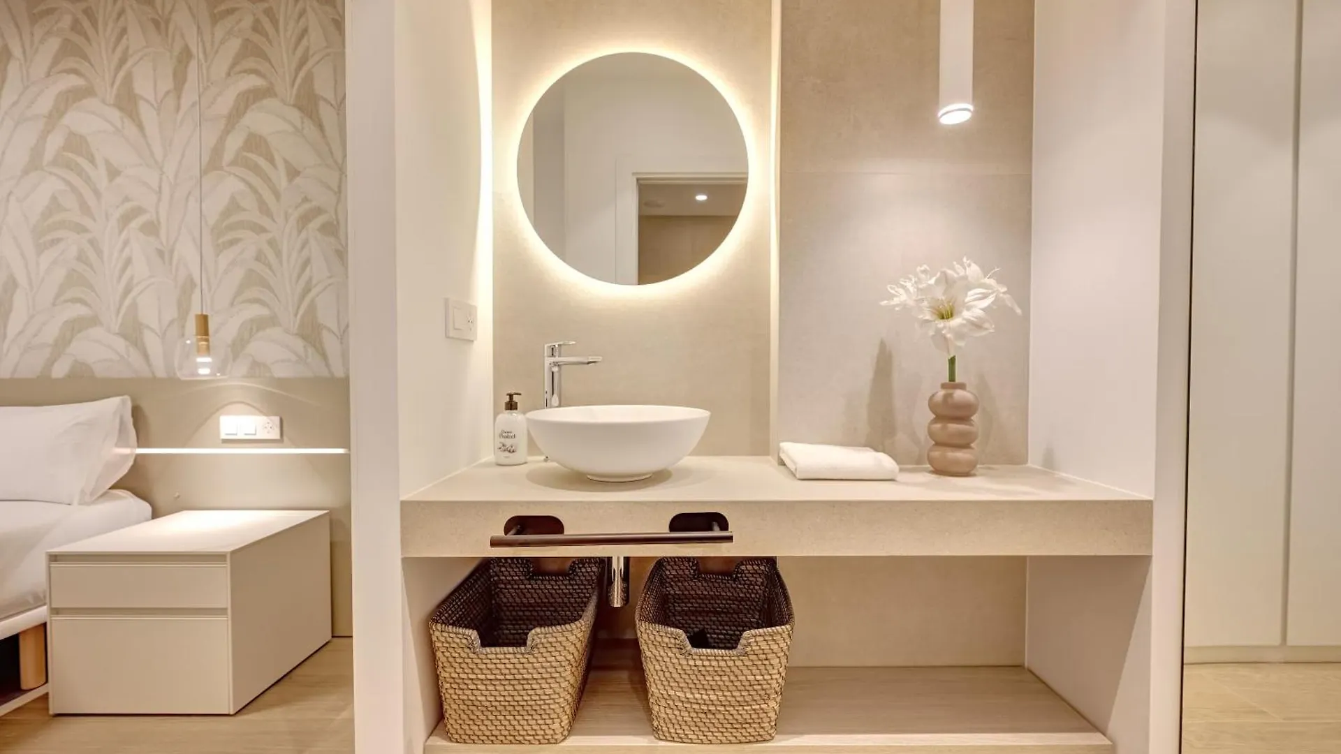 Yamaguchi Plaza By Clabao Apartment Pamplona